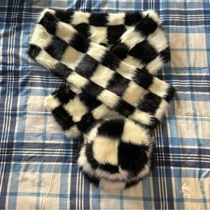 Rave Checkered Bucket Hat & Scarf